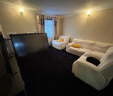 2 bedroom end of terrace house to rent - Photo 5