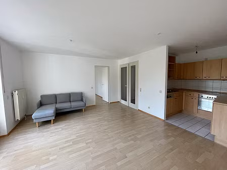 Zentral, hell & charmant: 2-Zimmer-Wohnung mit Balkon - Photo 2