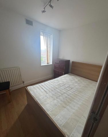 Ash Road, Headingley - Photo 5