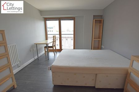 2 Bedroom Apartment - Photo 5