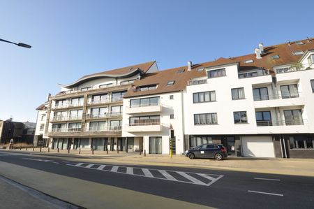 Zeer aangenaam en zonnig duplexappartement op wandelafstand van de Zeedijk te Heist - Photo 2