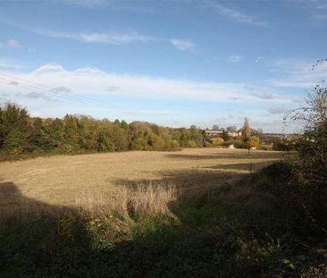 Lovell Court, Irthlingborough, Northants, NN9 - Photo 3