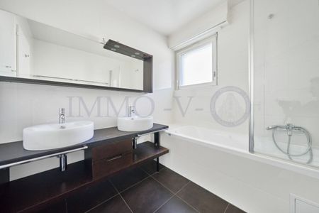 SPACIEUX AVEC BALCONS ET VUE LAC - EMPLACEMENT IDYLLIQUE - Photo 4