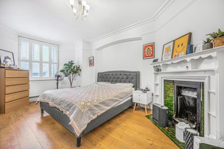 3 bedroom flat to rent - Photo 5