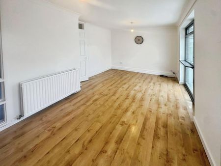 3 bedroom end of terrace house to rent - Photo 4
