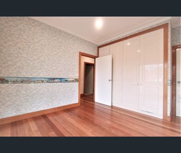 65 Lithgow Street, Abbotsford, Vic 3067 - Photo 2