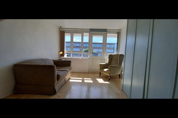 3 Bed Maisonette, Clearbrook Way, E1 - Photo 1