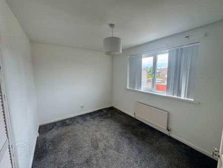 18 Hillmount Gardens, Larne, BT40 1TF - Photo 4