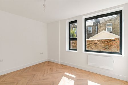 River Mews, Ealing, W7 3SN - Photo 3