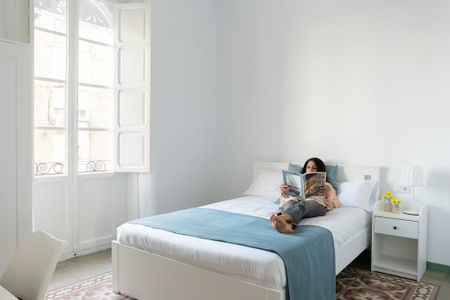 Carrer Trafalgar, Valencia, Valencian Community 46023 - Photo 3