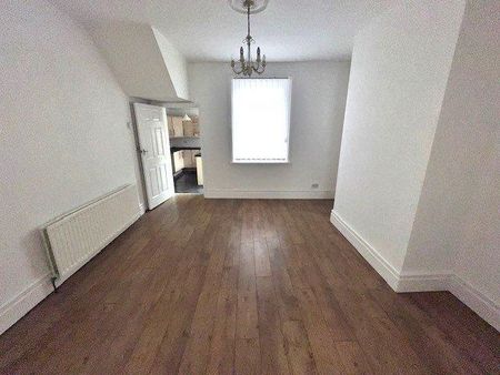 3 bedroom terraced house to rent - Photo 3