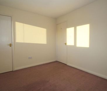 2 bedroom semi-detached house to rent - Photo 5