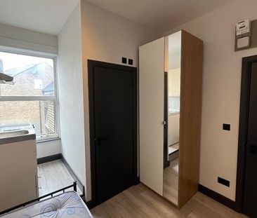 1 Bed Flat, London, W5 - Photo 6