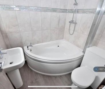 1 bedroom in a house share to rent - Photo 6