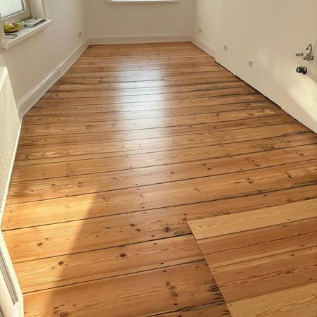 Viel Platz im Zentrum von St. Pauli - modernisierte 4 Zimmerwohnung mit Stuck - Photo 4