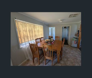 Court Living with Large Shed - Photo 3