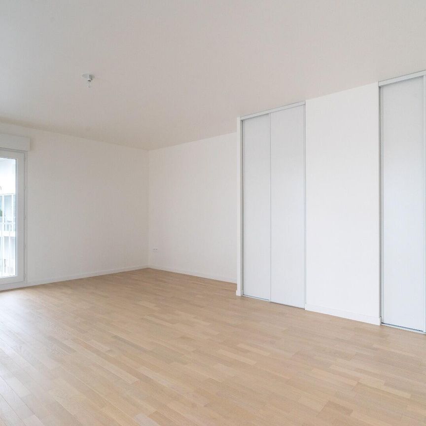 location Appartement T4 DE 84.7m² À CLICHY - Photo 1