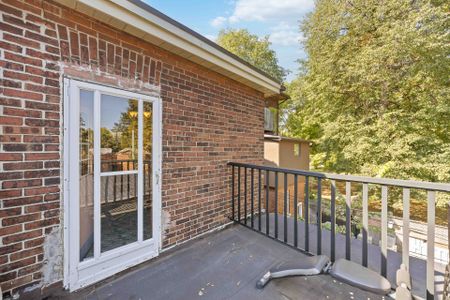 For Lease - 33 Lansdowne Avenue, Toronto, Ontario - Photo 5