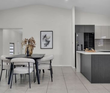 Modern family living in a peaceful Appin setting - Photo 4