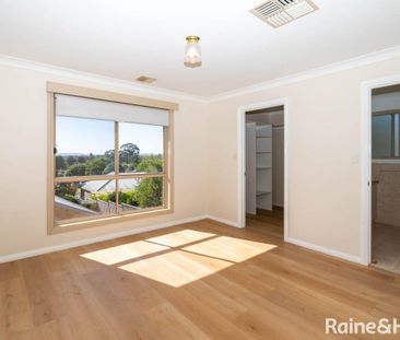 FANTASTIC FLETCHER - Photo 5