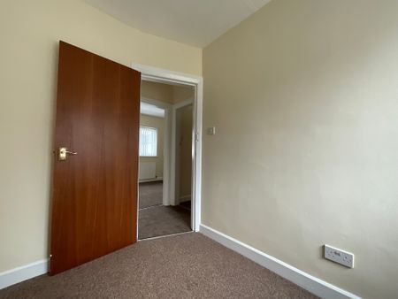 68 Glencairn Street, Belfast , BT13 3LU - Photo 4