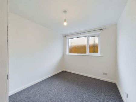 3 bedroom apartment to rent - Photo 3