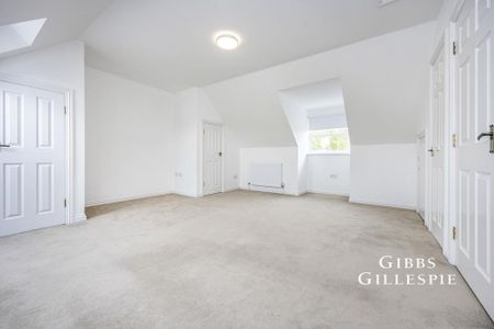 4 bedroom detached house to rent - Photo 5