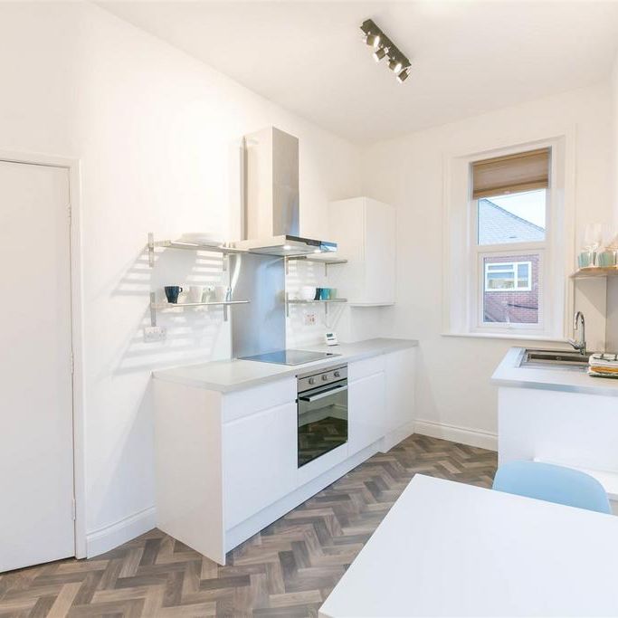 3 bedroom maisonette to rent - Photo 1