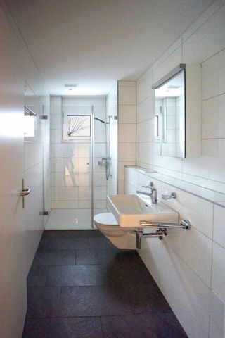 Moderne Familienwohnung mit Wintergarten und Balkon - Foto 4