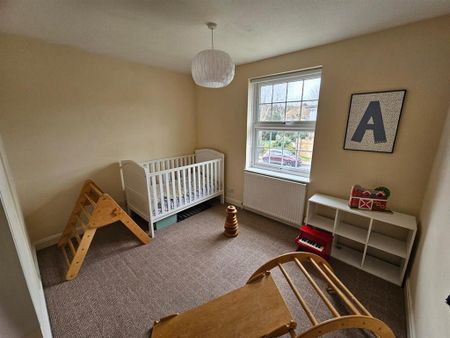 5 bedroom detached house to rent - Photo 3