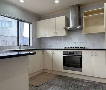 Sun-Filled 3 Bedroom Home + Study - Top School Zone - Photo 1