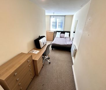 New Park Terrace, Treforest, Pontypridd - Photo 5