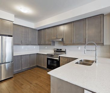 For Lease - 157 Blick Crescent, Aurora, Ontario - Photo 4