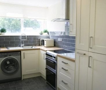 Vectis Court, Bassett - Photo 2