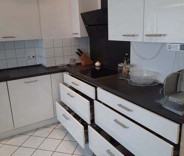 Moernisiert in 2018. Erdgeschosswohnung in zentraler Wohnlage. Über... - Foto 5