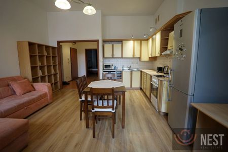 Stare Miasto: 3 pokojowe mieszkanie - Zdjęcie 2