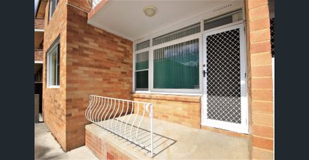 COSY 2 BEDROOM UNIT - Photo 2