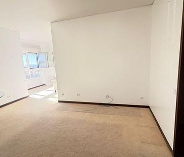 1 Bedroom Apartment in a condominium, São João do Estoril, Cascais - Photo 2