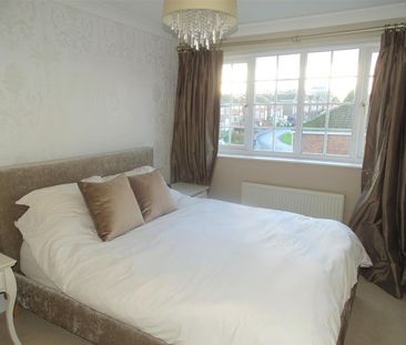 3 bedroom House To Let - Photo 4
