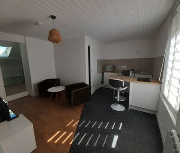 Location Appartement 1 pièce 27m² LA GUERCHE DE BRETAGNE 35130 - Photo 2