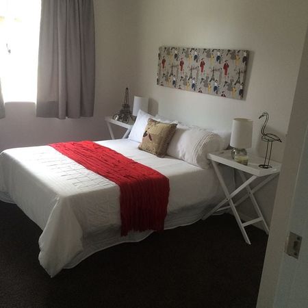 Charming 3BR Family Home in Manurewa - Photo 5