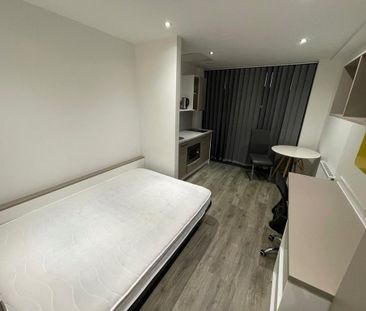 Studio to rent - Photo 1