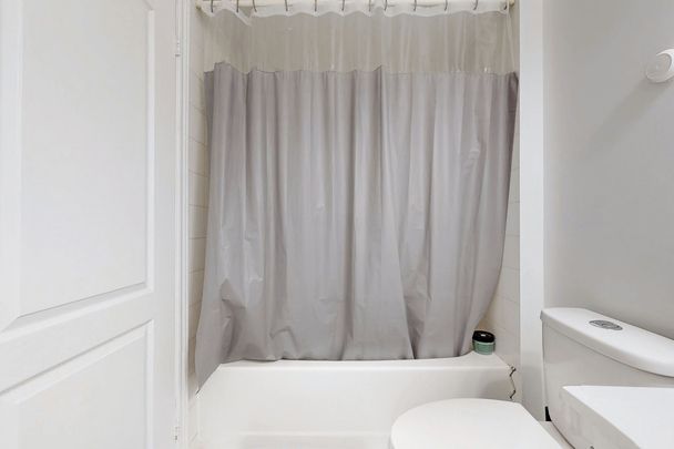 For Lease - 99 Widdifield Avenue, Newmarket, Ontario - Photo 1