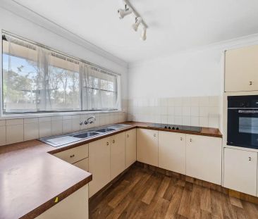 “Spacious Family Home With Brand-New Upgrades And Generous Outdoor ... - Photo 2