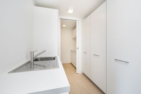 Exklusive 5-Zimmer-Maisonette-Wohnung mit Stadtblick und grosser Terrasse - Foto 3
