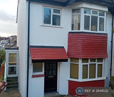 3 bedroom semi-detached house to rent - Photo 6