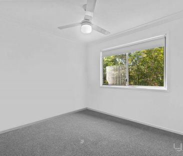 Spacious Townhouse in Secure Gated Complex – Prime Location! - Photo 2