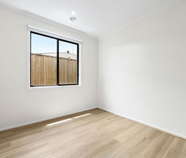 Stunning Family Home! - Photo 5