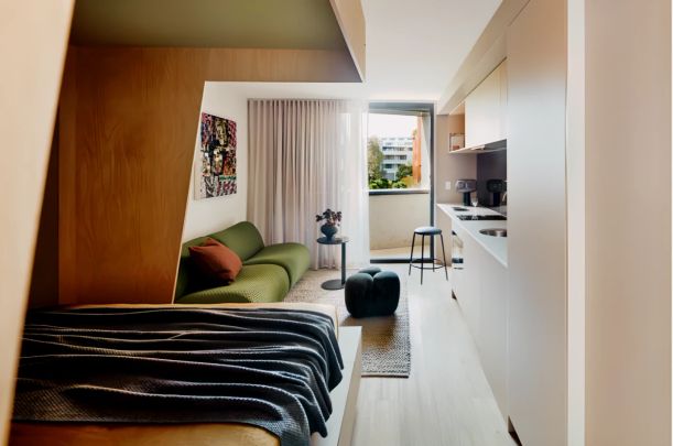 Studio Balcony - Photo 1