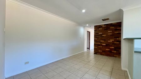 Spacious Family Home - Photo 2